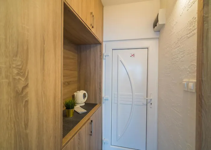 Myflat Laura * 希欧福克